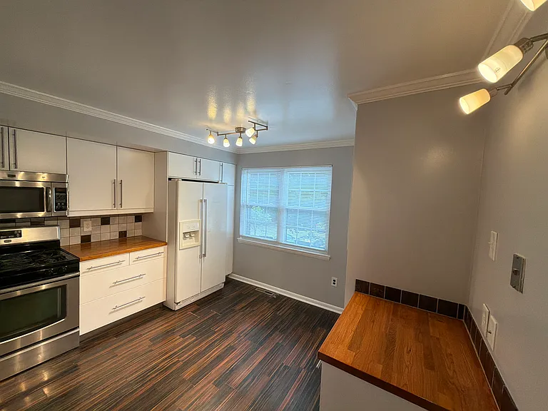 19 Theo Ln — Photo 11
