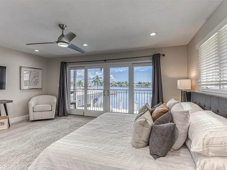 616 1st Key Dr — Photo 38