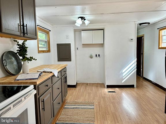 4th image of 530 Goss Hollow Ln