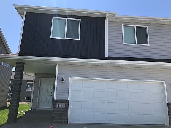 4th image of 1133 22nd Ave W #2152