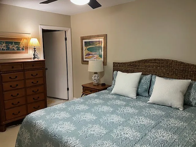 Master Bedroom With En Suite Bath & Jet Tub
