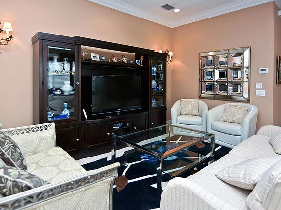 3rd image of 10617 Richfield Way