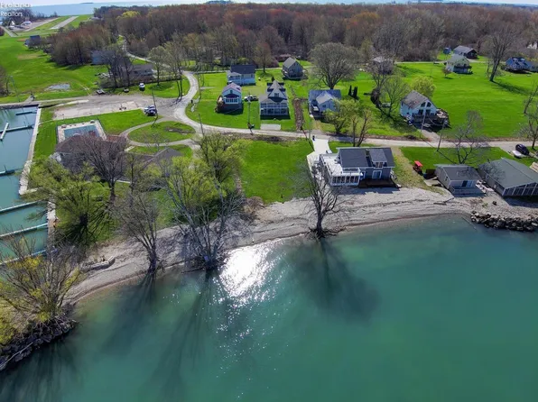 367 Sea Breeze Rd, Middle Bass, OH 43446