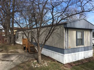 43 Carroll Wood Dr, Wood River, IL 62095