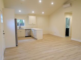 22129 Leadwell St, Canoga Park, CA 91303