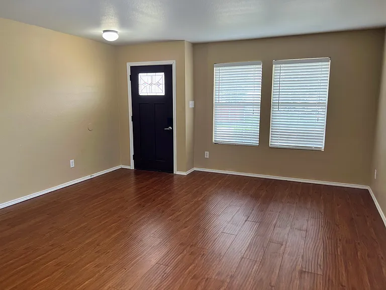 3803 Ponderosa Bnd — Photo 4