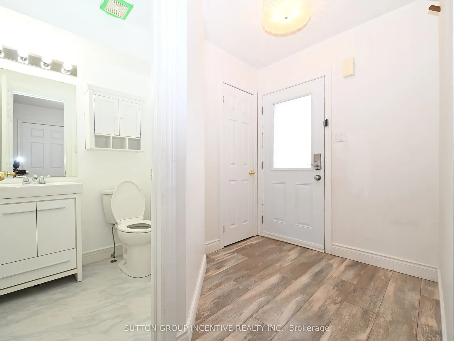 4 bed, $2,600 — Photo 2