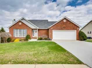 9 Boles Dr, Johnson City, TN 37604