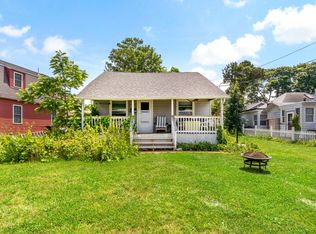 18 W Promenade St, Swansea, MA 02777