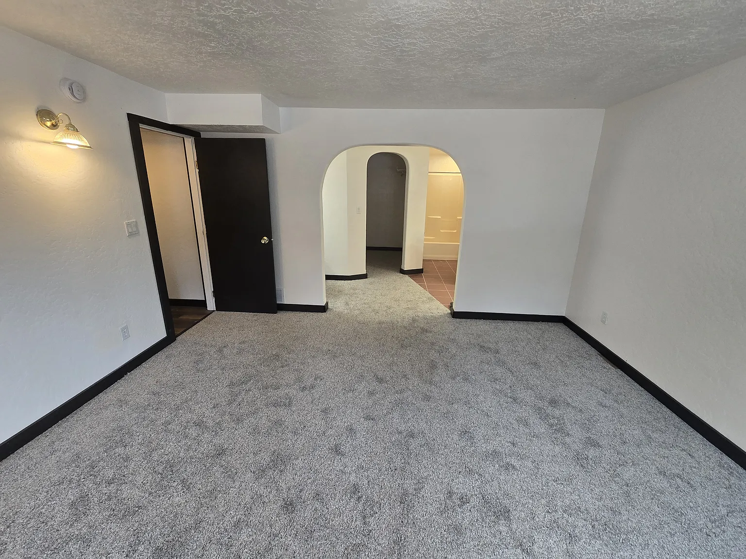 2 bed, 1500 sqft, $2,695 — Photo 4