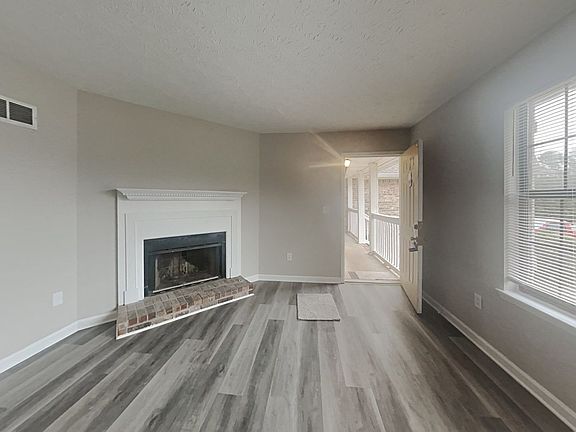 3rd image of 2055 Knight Ct #2055