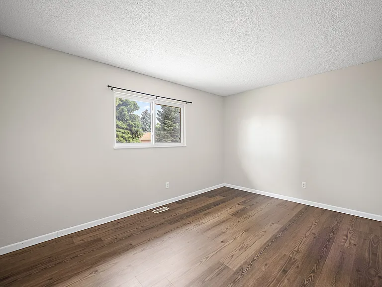 7530 Deer Trl — Photo 15
