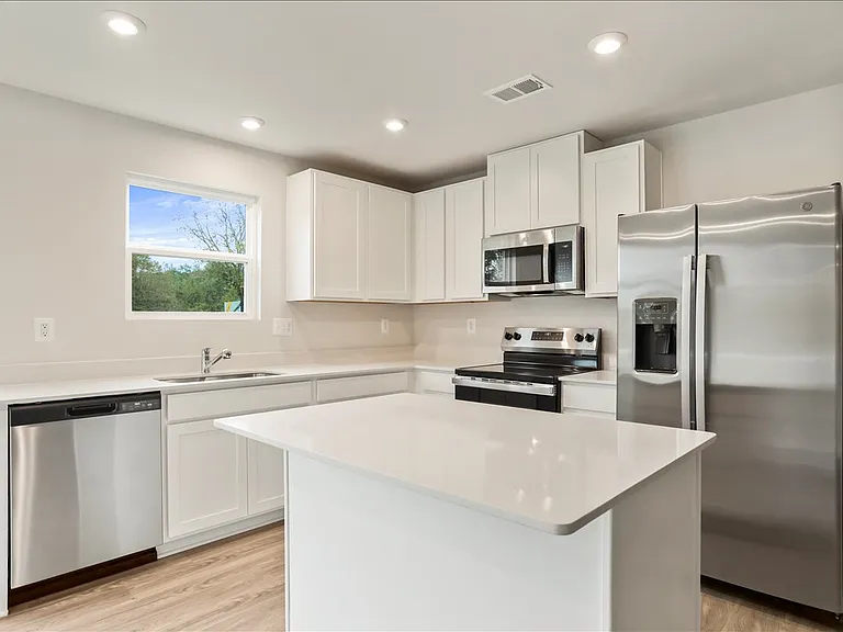 215 Olympus Rd — Photo 5