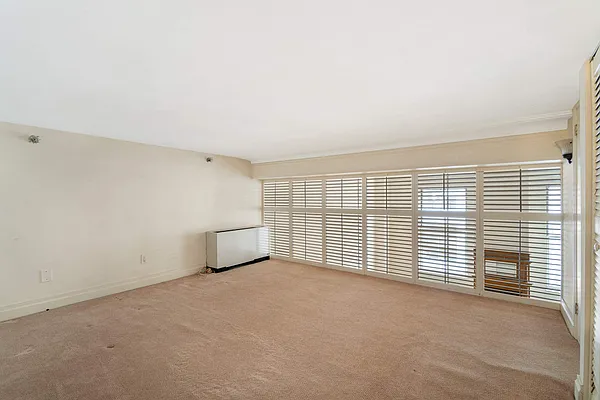 Rented by Compass | media 23