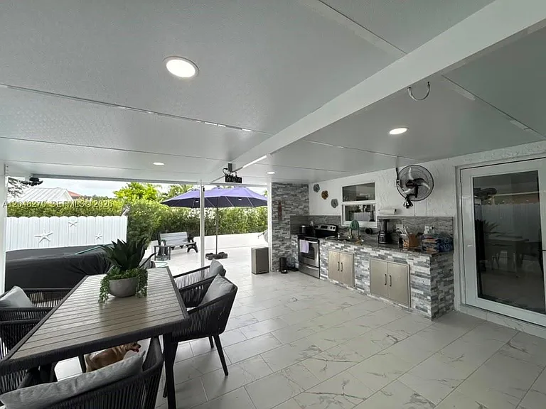 14305 SW 182nd Ter — Photo 25
