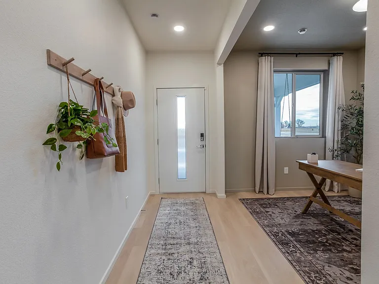 800 Galloway Dr — Photo 4