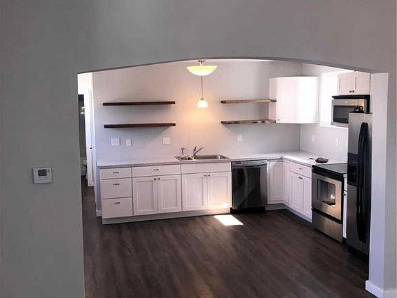 4th image of 9830 Sadie Ave