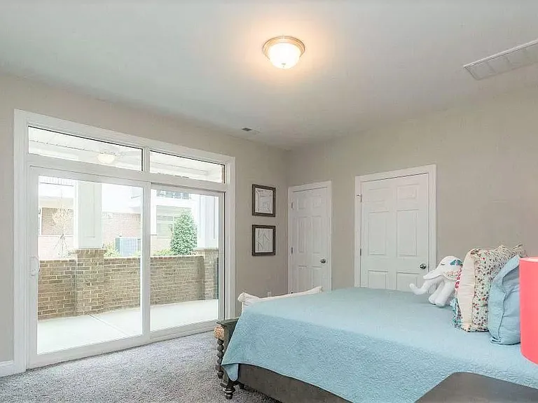 517 Gathering Park Cir — Photo 31