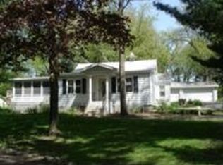 2908 S Shore Dr, Delavan, WI 53115