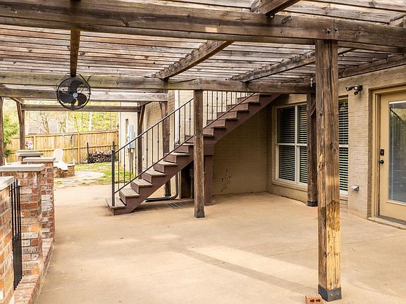5th image of 147 Oneida Way