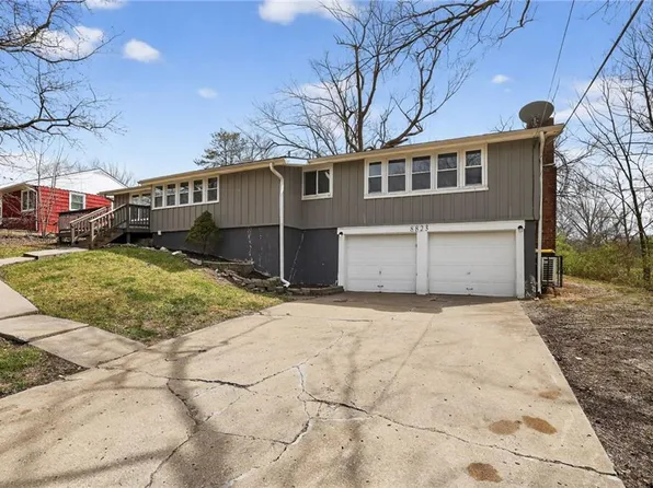 8823 E 23rd St, Kansas City, MO 64129