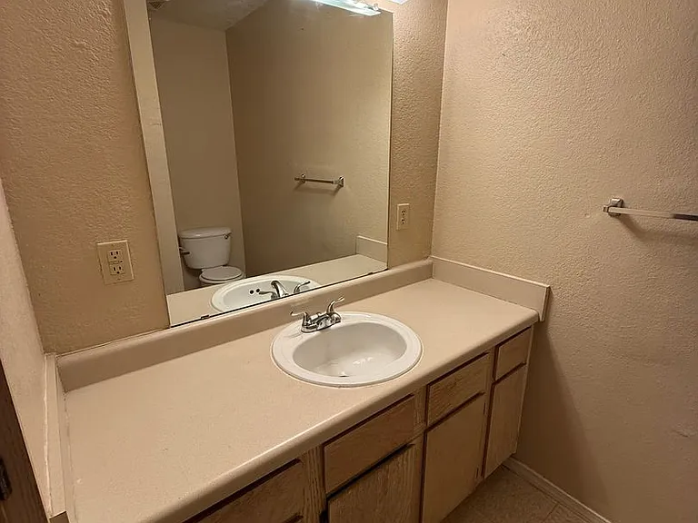 Echols 1500 - Sedona Apartments — Photo 58