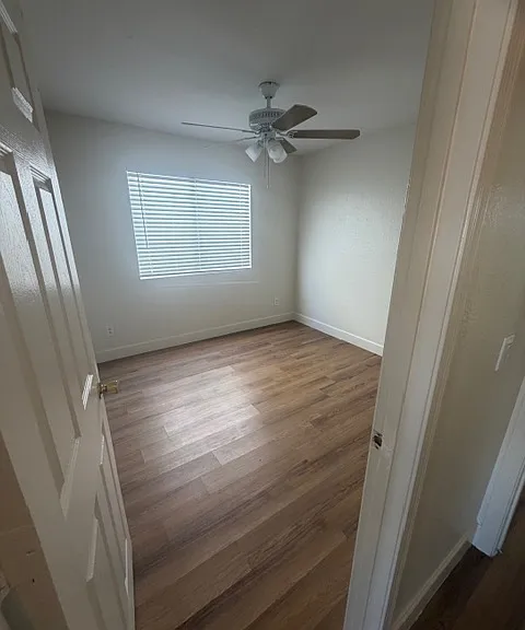 8817 W Palm Ln — Photo 21