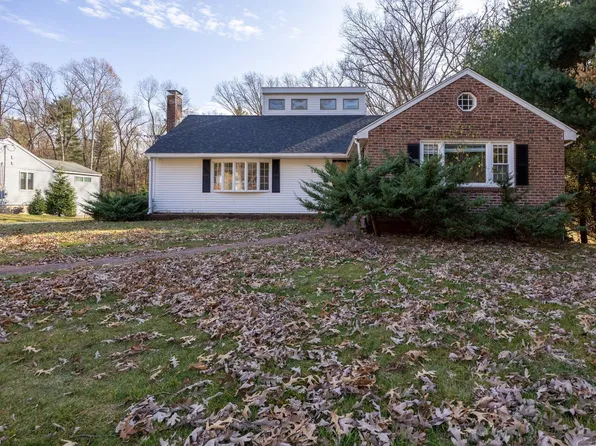 150 Lakewood Circle South, Manchester, CT 06040