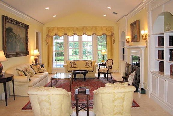 5th image of 140 Coquille Way