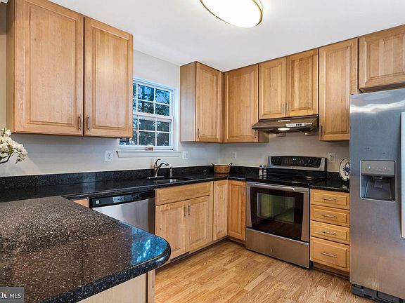 3rd image of 1801 Green Top Ct