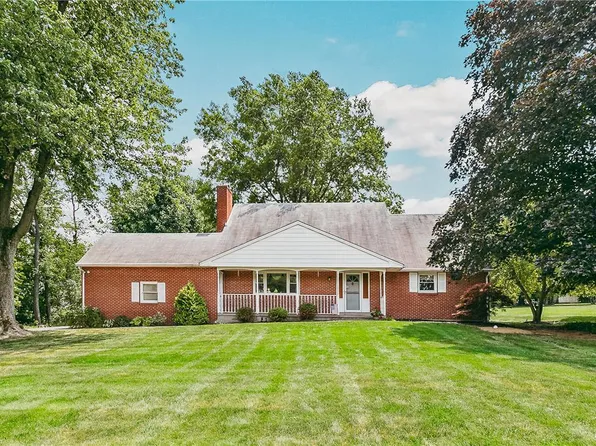 5488 Susan Rd, Coopersburg, PA 18036