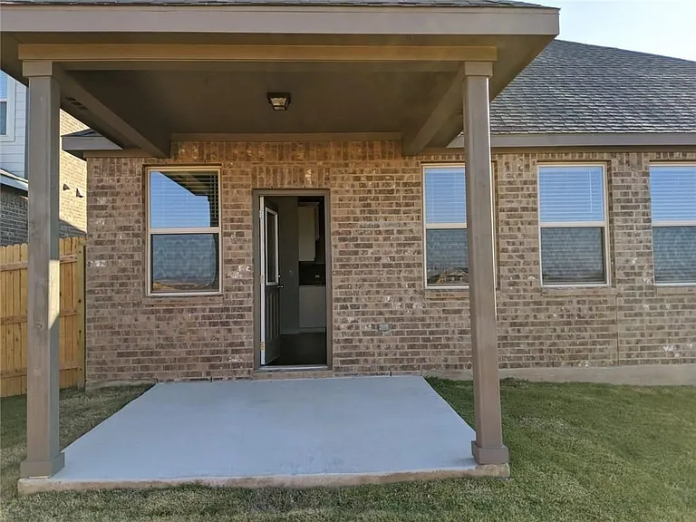 1413 Itzel Bnd — Photo 22