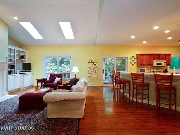 4th image of 1475 White Oak Ln