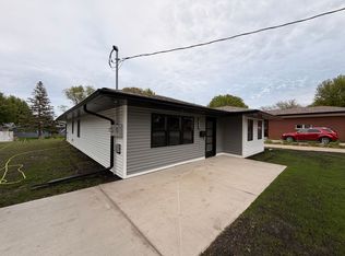 1906 Floral Ave, Fort Dodge, IA 50501