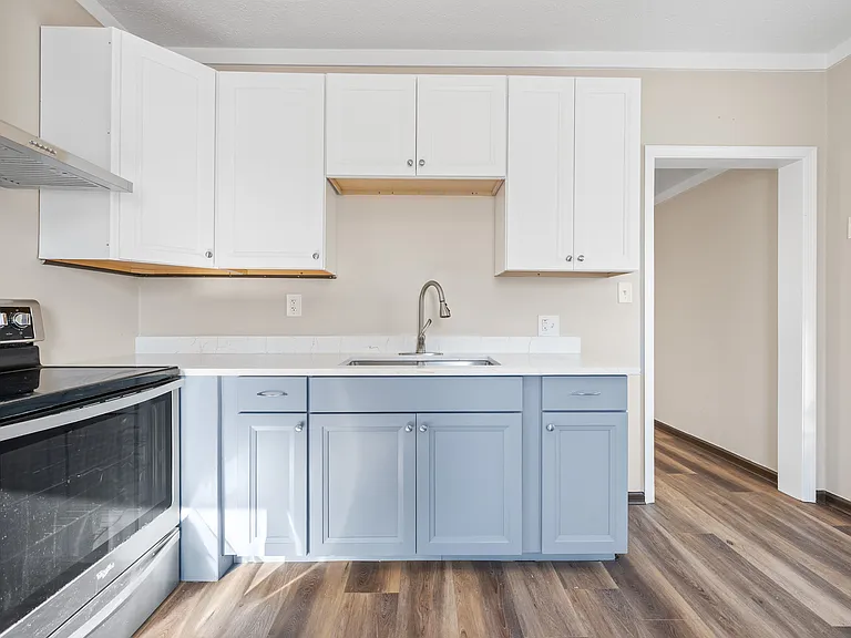 1015 Cabell St — Photo 15