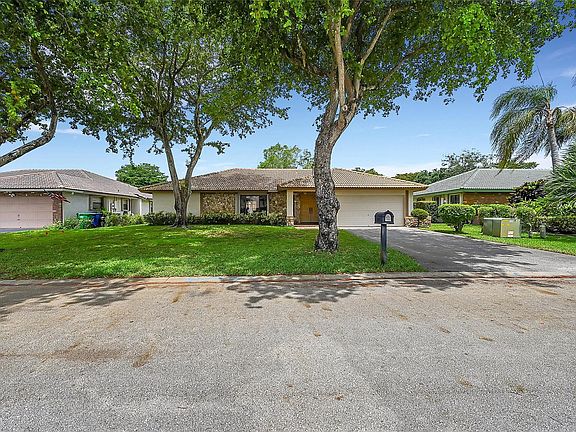 5th image of 1722 NW 112th Terrace