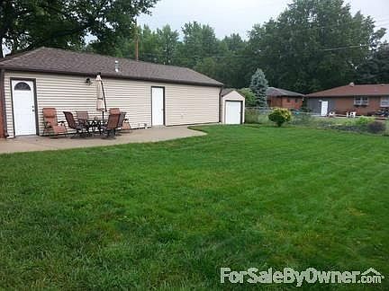 3rd image of 7511 Holdrege St