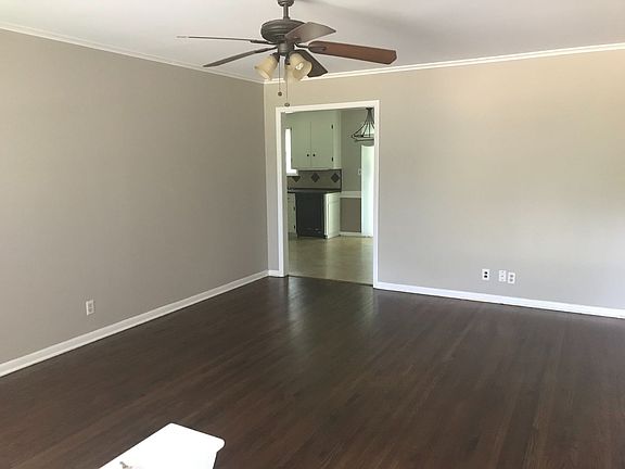 4th image of 1115 E 48th Pl