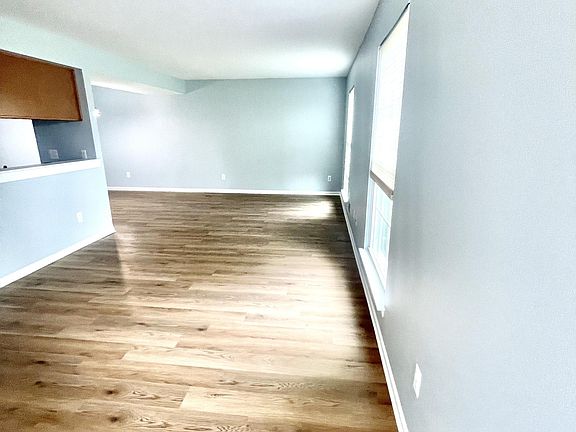 2nd image of 28311 Greenbriar Way