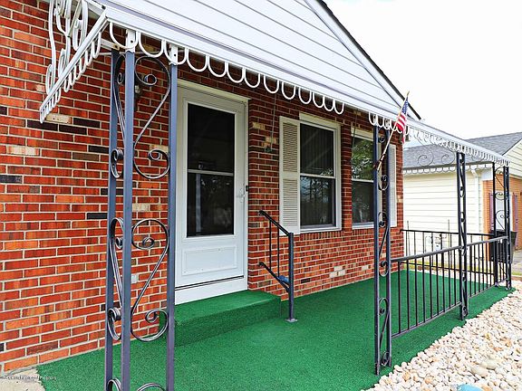 4th image of 30 Canterbury Ln