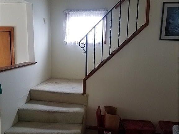4th image of 304 Niagara Falls Blvd