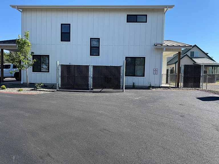 1622 W Antler Ave — Photo 15