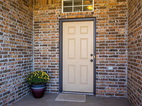 3rd image of 15904 Cantera Creek Dr
