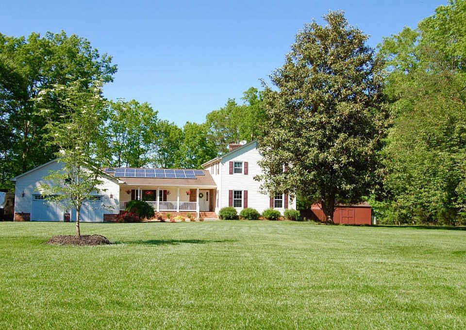 1st image of 246 Dogwood Dr