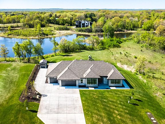 3rd image of 9735 Frontier Ln