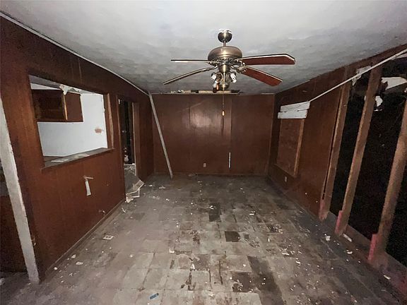 4th image of 3334 Dulcrest St