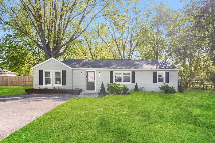 4432 Gene Ln