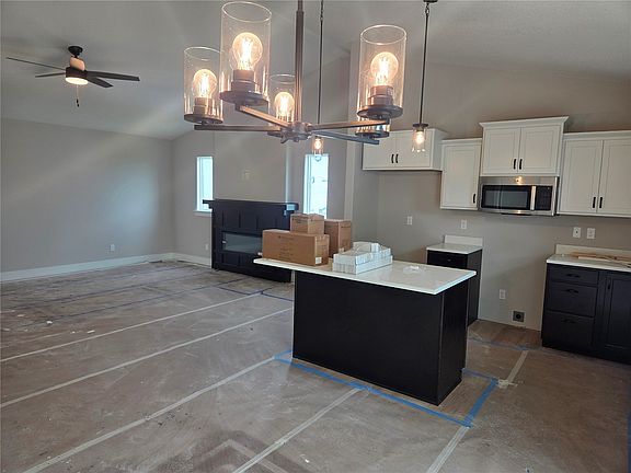 3rd image of 1901 Holly Meadow Ave SW