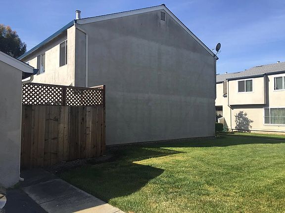 Side lawn