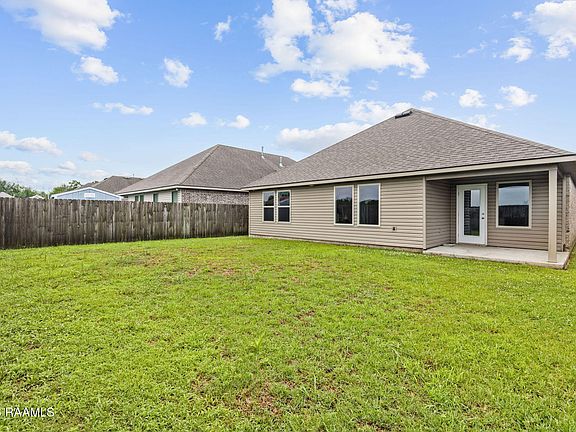 3rd image of 109 Border Ct
